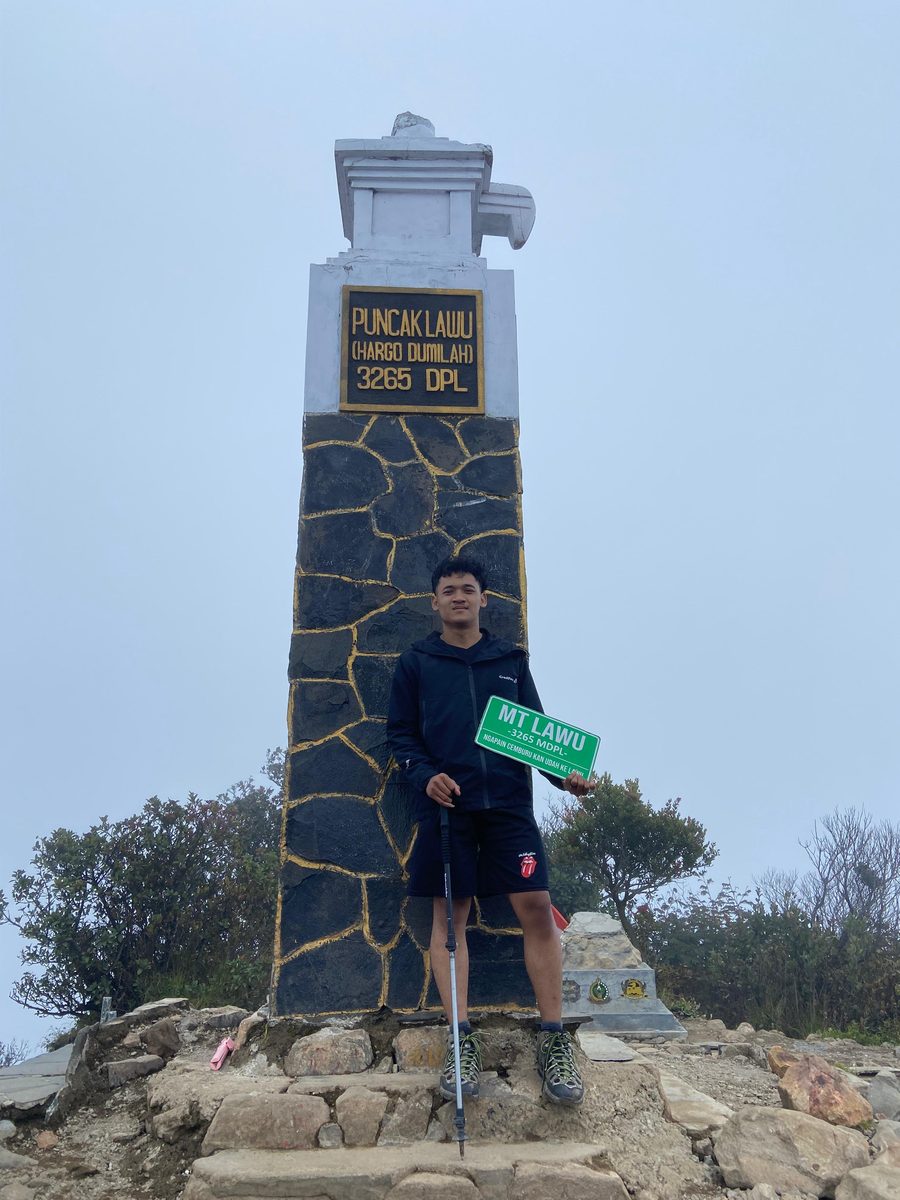 Puncak Lawu 3265 MDPL